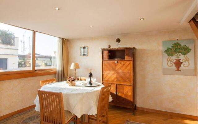 Gorgeous penthouse Spanish Steps