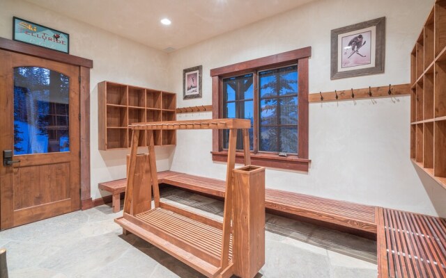 Autumn Ridge by Exceptional Stays