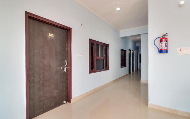 OYO Flagship 69004 Mauryan's Guest House
