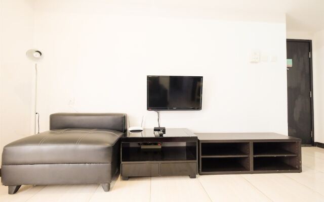 Comfortable The Wave Apartment near Epicentrum Kuningan