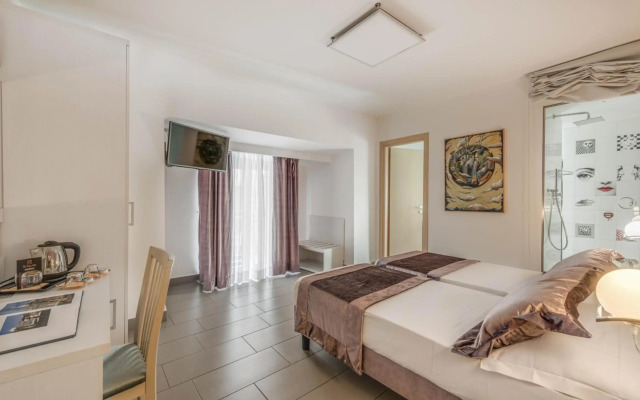 Trevi Palace Hotel