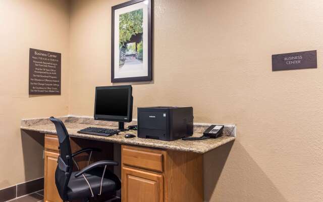 Comfort Suites
