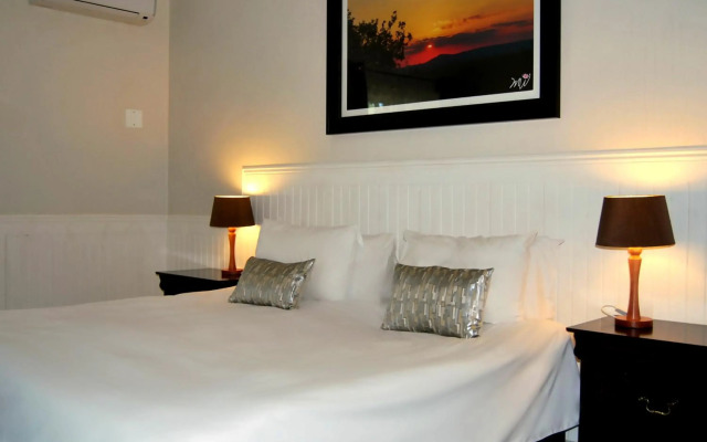 Safari Hotel & Convention Centre