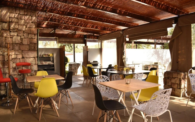 Zora Guesthouse and Spa