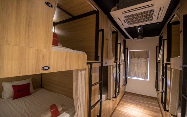 Tropical Forest Hostel & Apartments