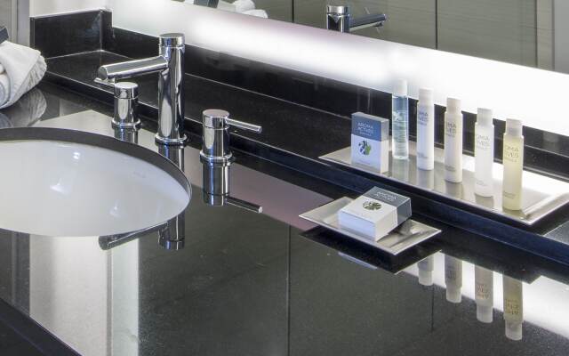 Doubletree by Hilton Newark - Fremont