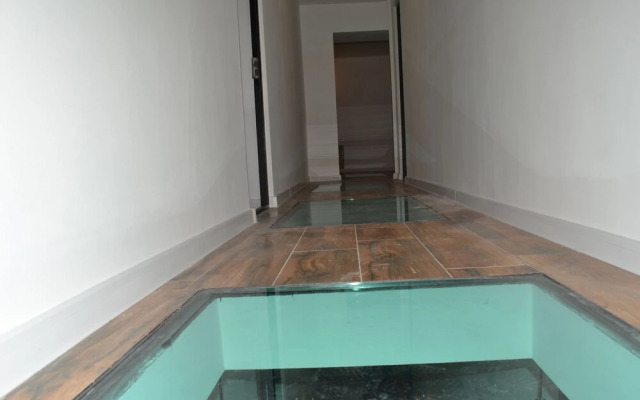 Hotel Baratashvili 12