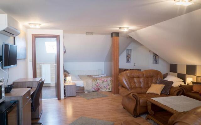 Le Rose Hotel