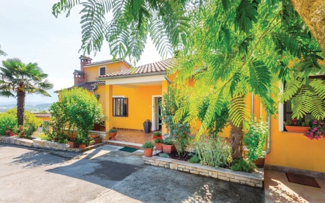 Stunning Home in Barisici With Wifi and 4 Bedrooms