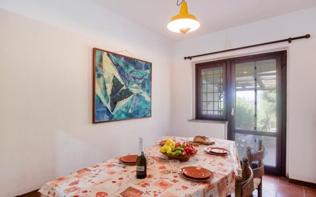 Beautiful Home in Ansedonia With Wifi and 4 Bedrooms