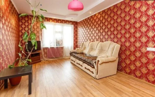 Рядом с Аквапарком