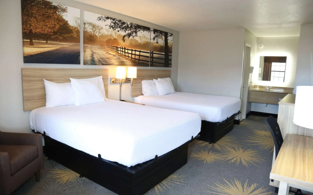 Days Inn by Wyndham Monroe LA