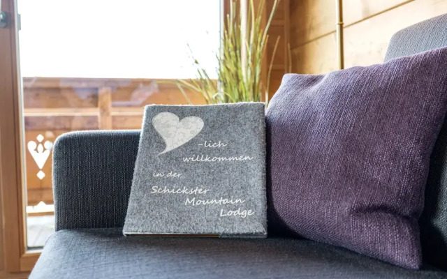 Schickster Mountain Lodge