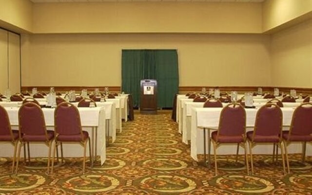 Magnuson Hotel & Meridian Convention Center