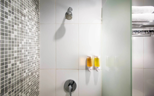 Hotel 88 Mangga Besar 62 by WH