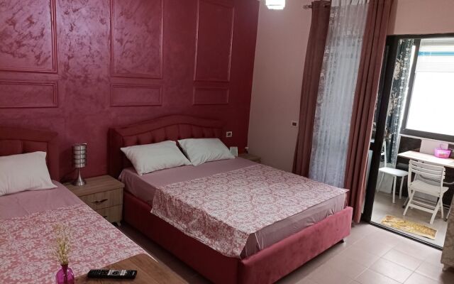 Nice red Apartment in Plazh