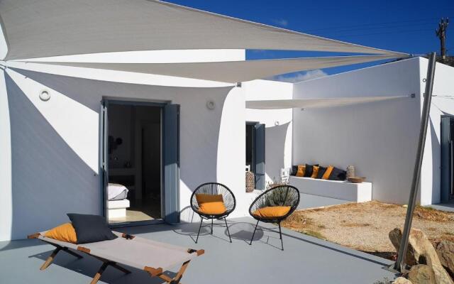 The Hedonist Square cycladic house with sea view