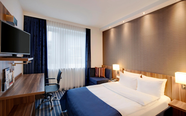 Holiday Inn Express Bremen Airport by IHG