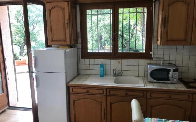 Appartement 3 pièces, jardin et piscine communautaire