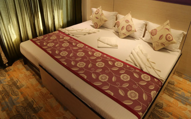 Hotel Madni Royale