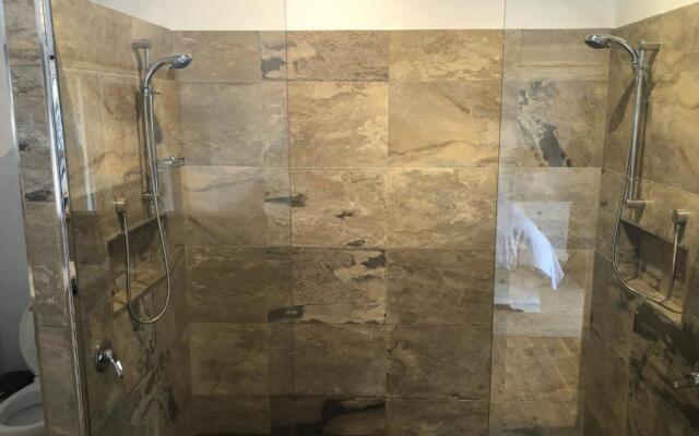 Hume Street 22, Golden Beach