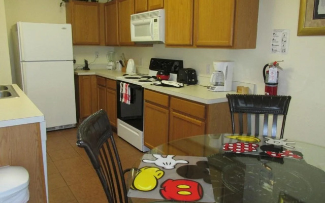 Windwood Bay-Mickey's Safari Adventure House