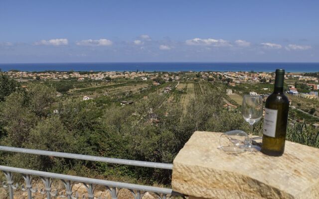 Agriturismo Terrazze sul Tirreno, Three Rooms Apartment With sea View