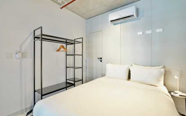 Spacious 2BR in Plaza Herrera