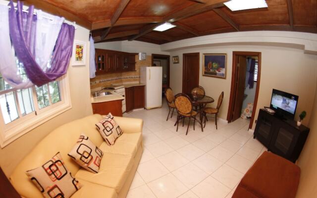 Apartamentos Hostal Cayuco Boramar