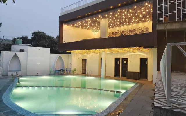 Corbett Milestone Resort