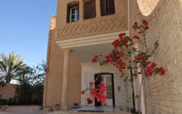 Sarra Hotel