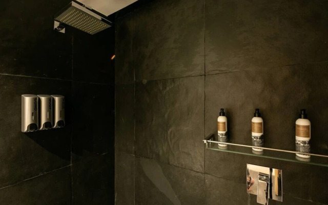 Luxury 1br Condo with Balcony in Polanco