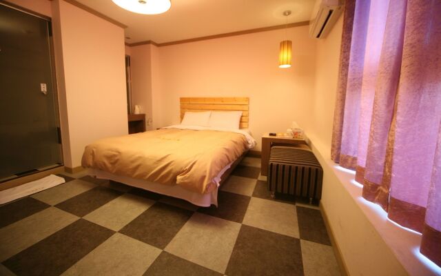 Chuncheon Myeongdong Hotel