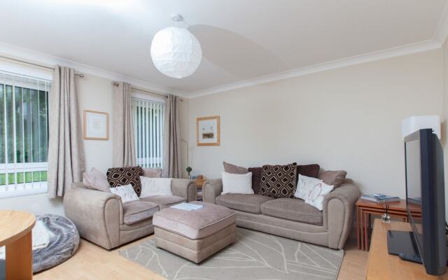 Festival Flat for 4 Overlooking Arthur's Seat
