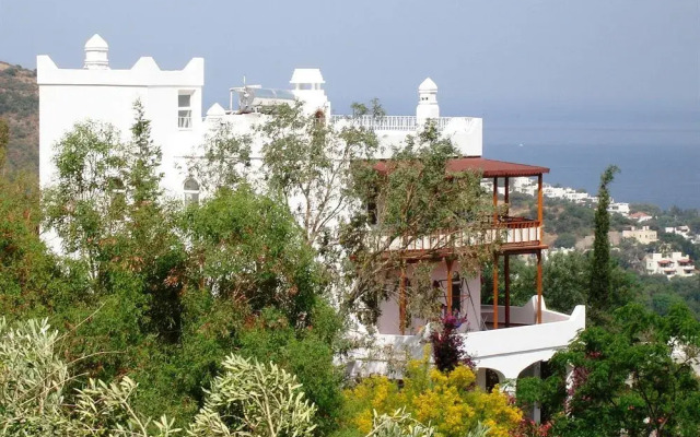 Lavanta Hotel
