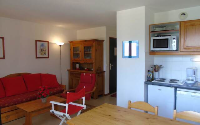 Lou Services Apartment G12 LSI 001