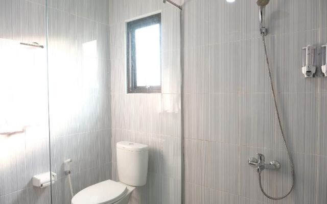 Oyo 740 Joyful Hotel