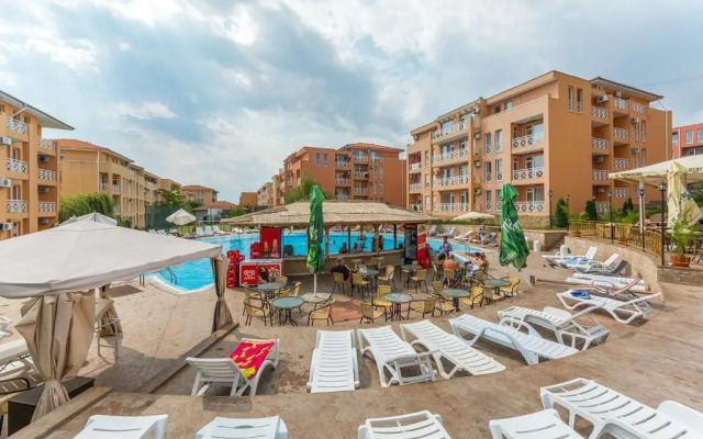 Sunny Day 6 Apartment