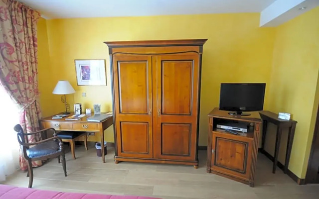 La Grange De Conde Chateaux Et Hotels Collection