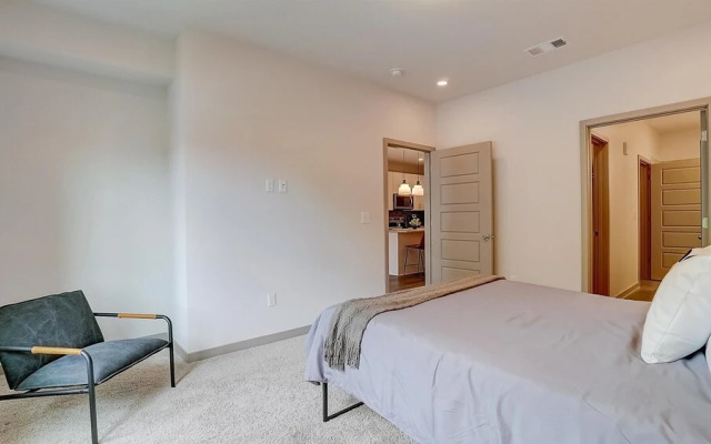 FRONTDESK Axel Row Apts Avondale Birmingham