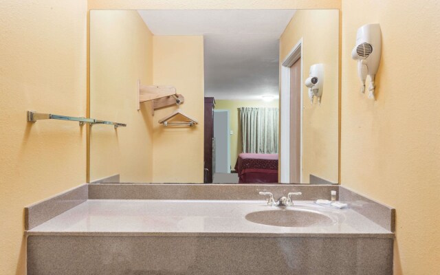 Days Inn by Wyndham Sulphur LA