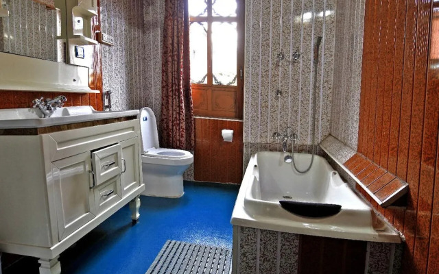 Meena Group houseboats