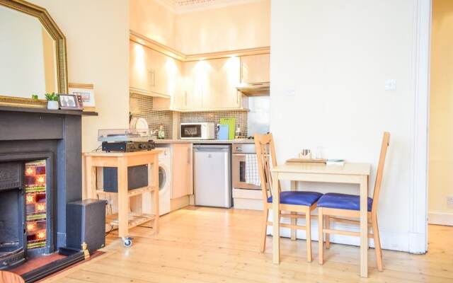 Lovely 2 Bedroom Apartment Near Botanical Gardens