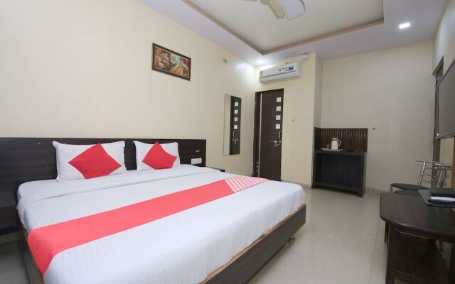 OYO 48533 Hotel Aarna Palace