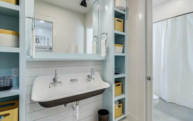 Afterley Pointe 213 LAK