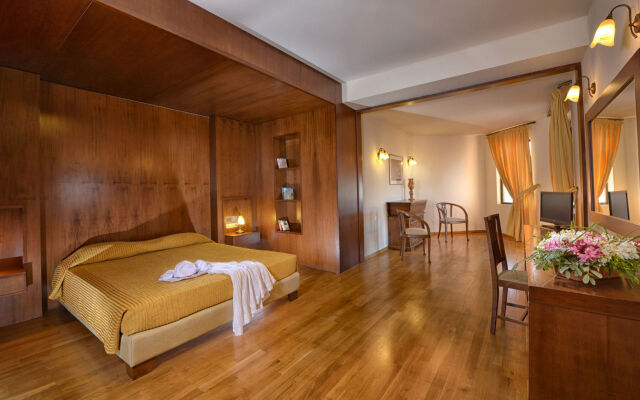 Athina Palace Resort & Spa