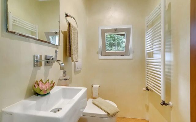 Il Gioiellino Indoor Pool And Sauna