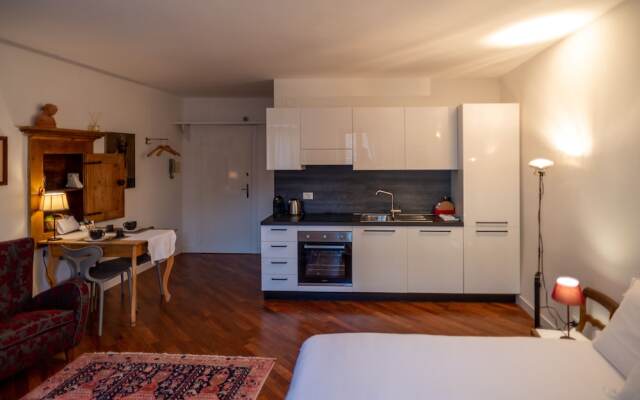 S. Trinità 18, Suites & Rooms