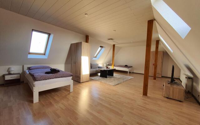 Apartment Near Jadeweserport and Centre