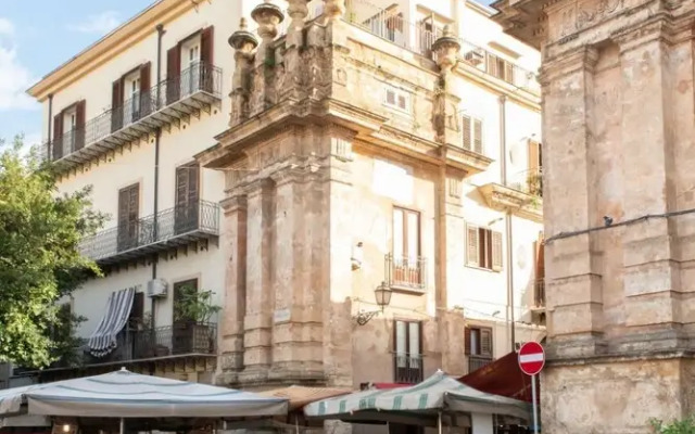 Amazing Apartment With Terrace on the Historical Porta Carini by Wonderful Italy